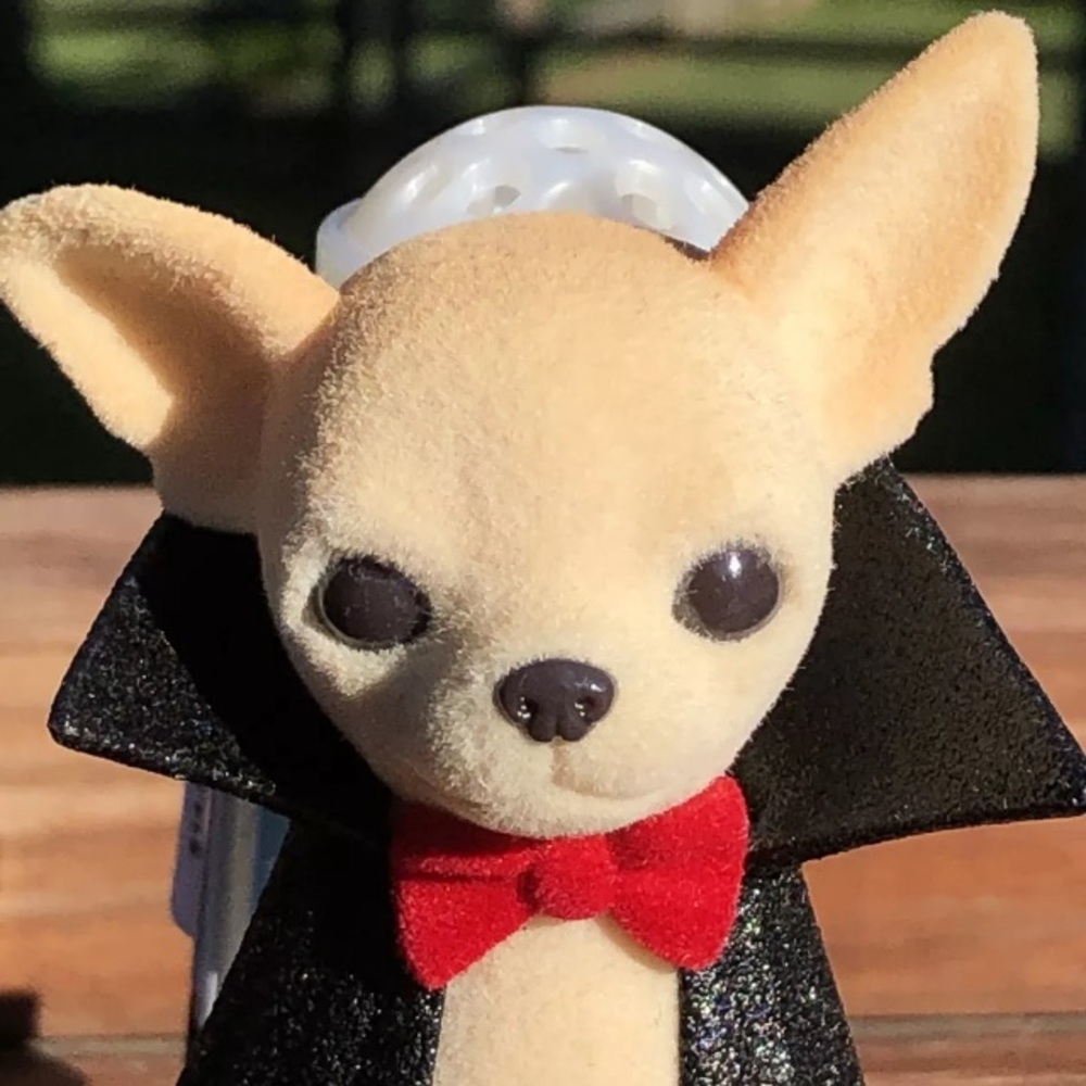 Bath and Body Works VAMPIRE Dracula Chihuahua PUP NIGHTLIGHT Wallflower Plug In - Picture 1 of 5